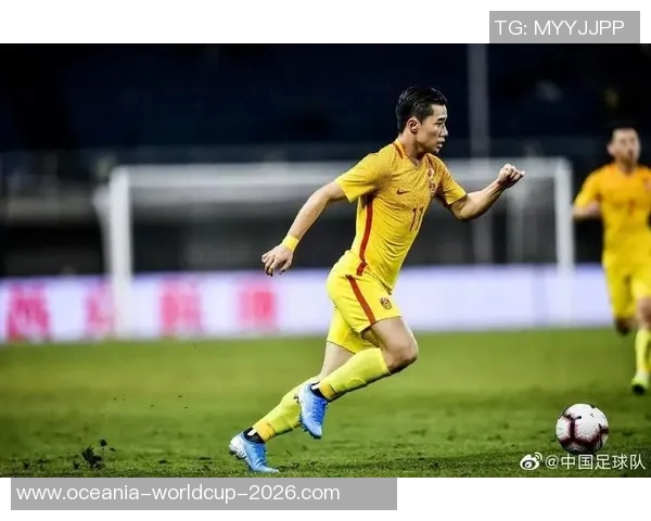 天下足球队长的荣耀与责任探讨足球场上的领袖风范与团队精神 天下足球队长的荣耀与责任探讨足球场上的领袖风范与团队精神